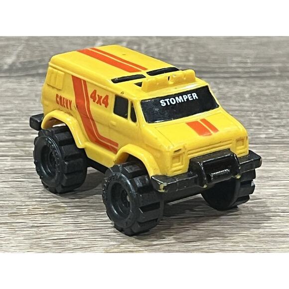 Vintage 1986 SCHAPER Stomper Yellow Chevrolet Chevy Van 4x4 McDonalds - Picture 1 of 9